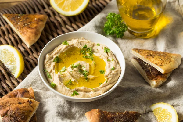 Organiczne Domowe Hummus Ciecierzycy Pita Oliwy Oliwek — Zdjęcie stockowe