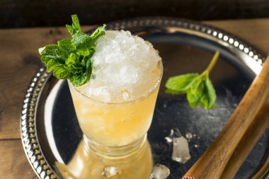 Donmuş Ayyaş Viski Naneli Meyve Suyu