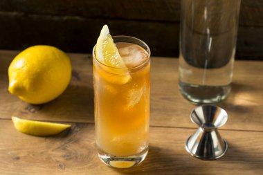 Alkolik Long Island Buzlu Çay Limonlu Kokteyl