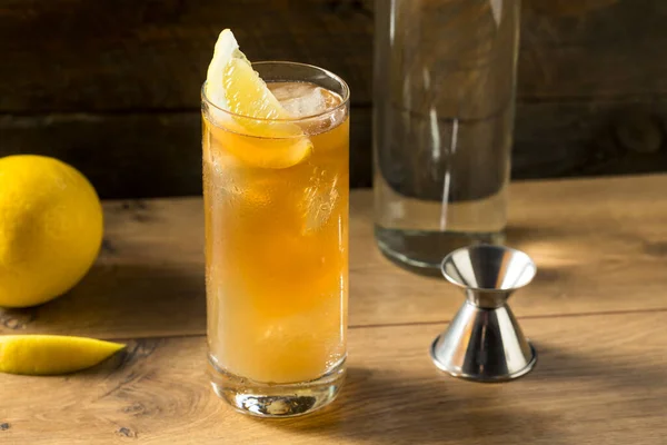 Boozy Long Island Cocktail Freddo Con Limone — Foto Stock