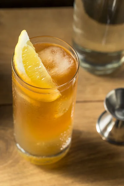 Boozy Long Island Ice Tea Cocktail Med Citron — Stockfoto