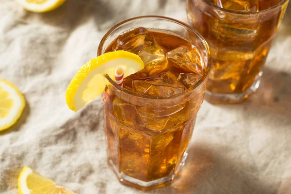 Сладкий Освежающий Холодный Чай Лимоном — стоковое фото