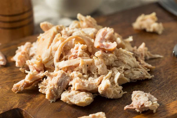 Organic Smoked Pulled Chicken Ready Eat — Stock Photo, Image