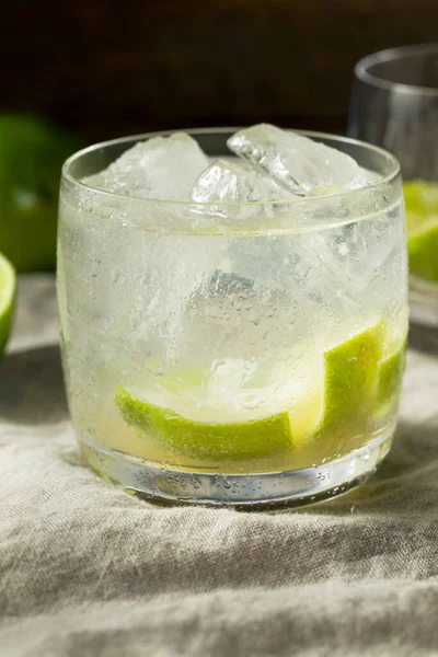 Refrescante Cóctel Caipirinha Fría Con Cachaca Lima — Foto de Stock