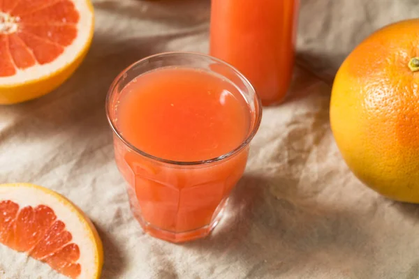 Fresh Squeezed Red Grapefruit Juice Glass — Stock Photo, Image