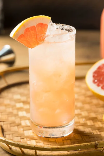 Освіжаючий Грейпфрут Boozy Tequila Paloma — стокове фото