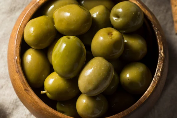 Raw Green Organic Olives Bowl — Stock Photo, Image