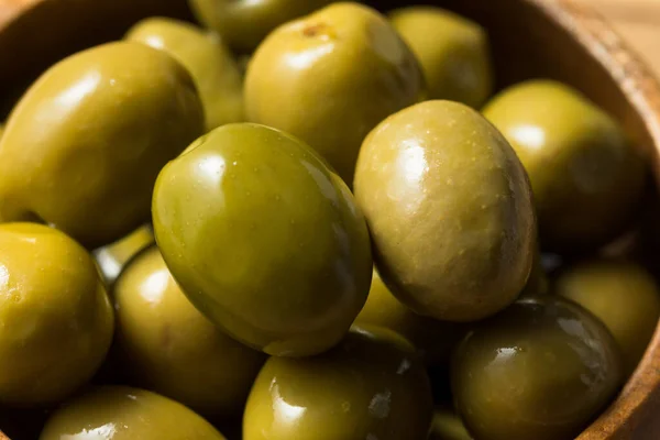 Raw Green Organic Olives Bowl — Stock Photo, Image