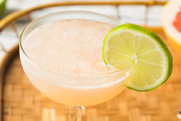 Boozy Rum Hemingway Daiquiri Lime Grapefypes — стокове фото