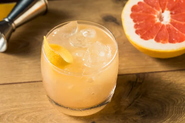 Verfrissende Grapefruit Radler Ccoktail Met Gin Soda — Stockfoto