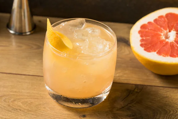 Osvěžující Grapefruitový Radler Koktejl Gin Sodou — Stock fotografie