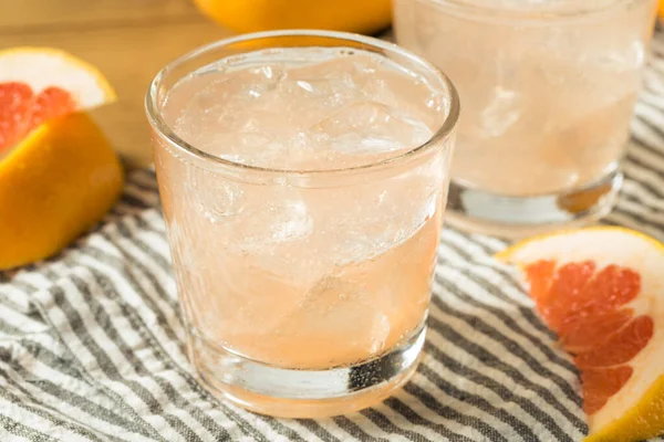 Refrescante Água Toranja Espumante Fria Com Gelo — Fotografia de Stock