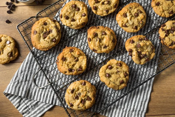 Hausgemachte Warme Chocolate Chip Cookies Fertig Zum Essen — Stockfoto