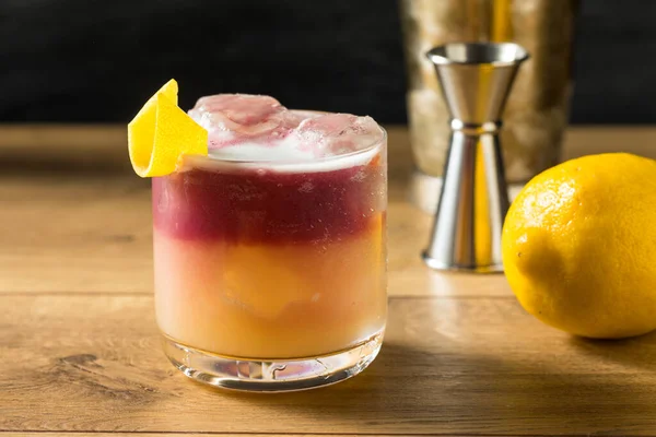 Cocktail New York Sour Fatto Casa Con Bourbon Vino — Foto Stock