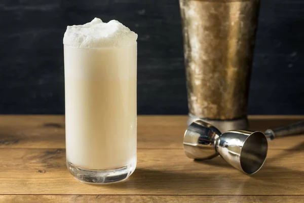 Homemade Frothy Ramos Gin Fizz Cocktail Cream — Stock Photo, Image