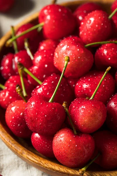 Cerejas Orgânicas Vermelhas Cruas Prontas Para Comer — Fotografia de Stock