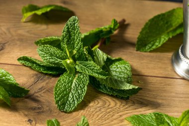 Çiğ Yeşil Organik Nane Şekeri