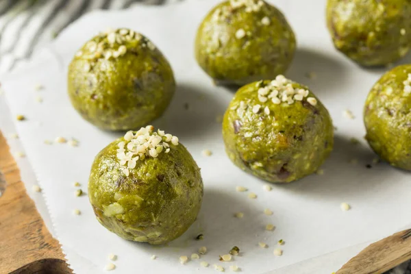 Homemade Healthy Matcha Bliss Energy Balls Dates Hemp Nuts — 스톡 사진