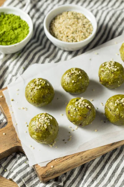 Homemade Healthy Matcha Bliss Energy Balls Dates Hemp Nuts — 스톡 사진