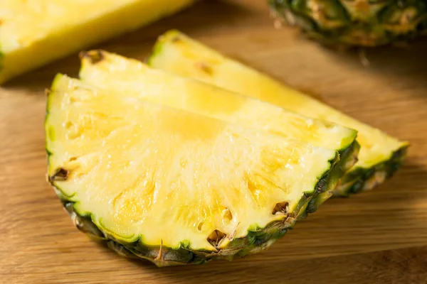 Raw Yellow Organic Pineapple Slices Ready Eat — Stock Photo, Image