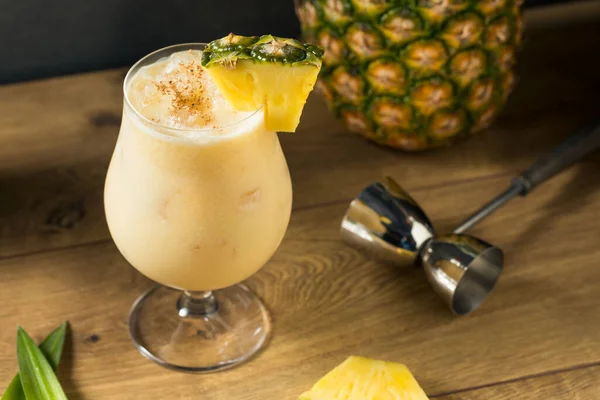 Boozy Pineapple Painkiller Cocktail Coconut Cream Nutmeg — 스톡 사진