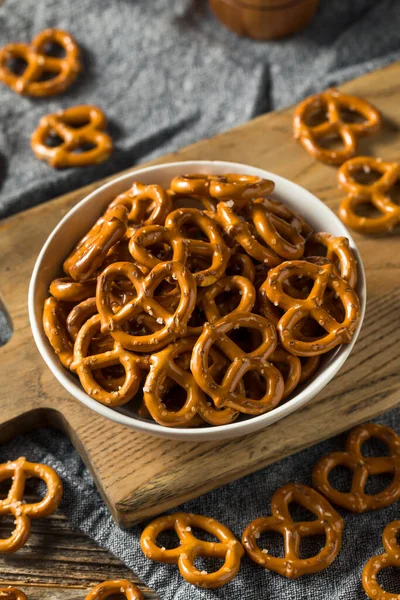 Galletas Saladas Crujientes Pretzel Tazón —  Fotos de Stock