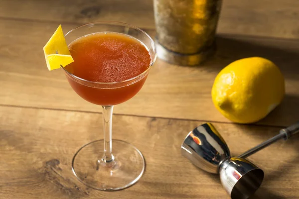 Cóctel Boozy Bourbon Paper Plane Con Jugo Limón — Foto de Stock