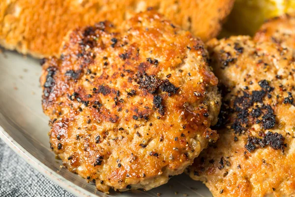 Casero Desayuno Salchicha Patty Con Huevos Tostadas — Foto de Stock