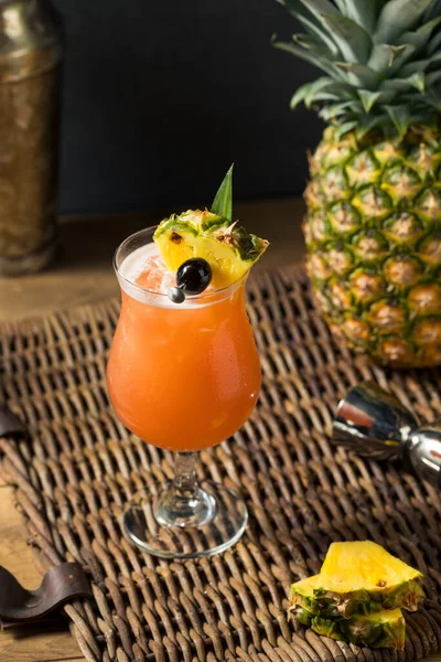 Cocktail Cingapura Refrescante Caseiro Sling Com Rum Pineapple — Fotografia de Stock