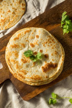 Ev yapımı Roti Chapati Yassı Ekmek Yemeye Hazır