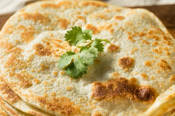 Гомемада Roti Chapati Flatbread Готова Їжі — стокове фото