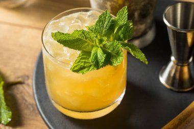 Limon ve Nane Şekeriyle Viski Ezmesi