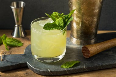 Naneli ve limonlu Chartreuse Ezmesi