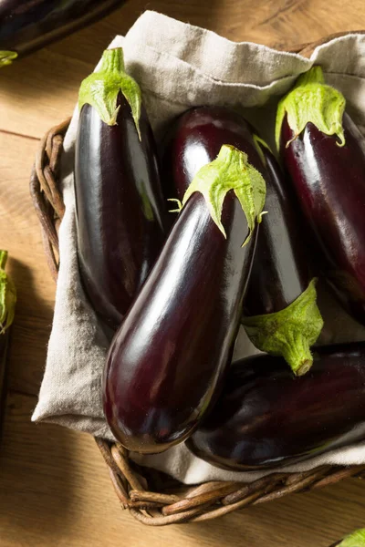 Raw Purple Organic Eggplants Bunch — Stock Photo, Image