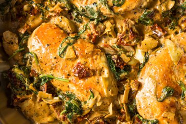 Ev yapımı kremalı İtalyan Toskana Tavuğu ıspanaklı ve Makarnalı