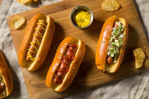 Cachorros Quentes Caseiros Saudáveis Turquia Com Ketchup Mostarda Cebola — Fotografia de Stock