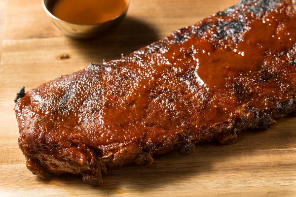 Costillas Repuesto Estilo Louis Ahumadas Caseras Con Salsa Barbacoa — Foto de Stock