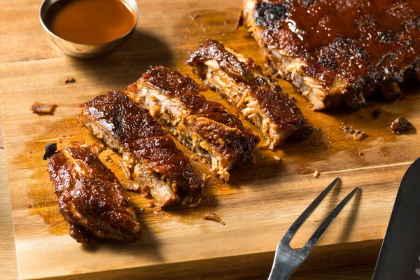 Homemade Smoked Louis Style Spare Ribs Bbq Sauce — стокове фото