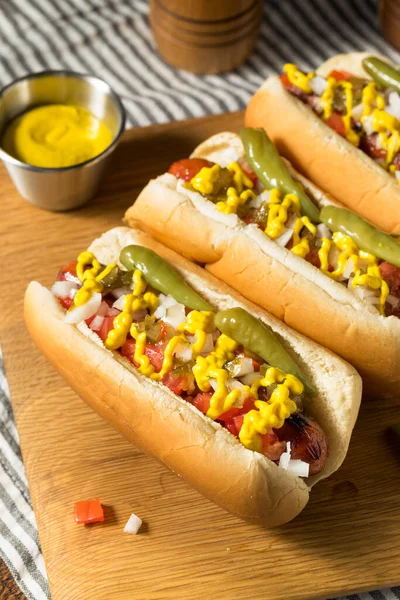 Cachorro Quente Batatas Fritas Caseiros Estilo Chicago Com Pimenta Mostarda — Fotografia de Stock