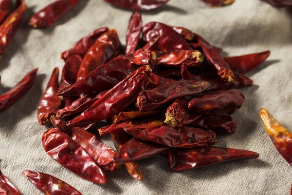 Kuru Organik Hint Sanaam Kırmızı Chili Biberleri Pişirmeye Hazır