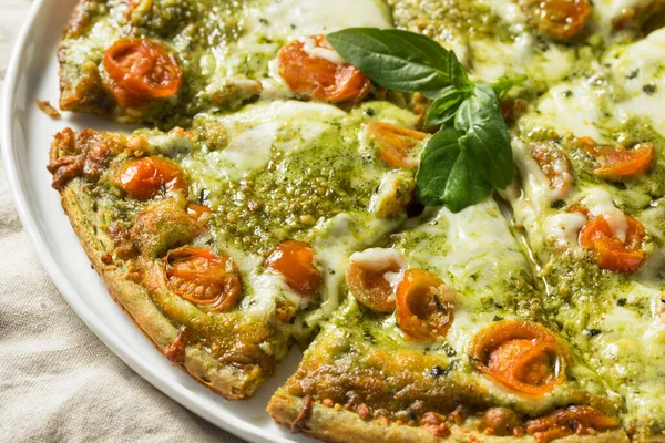 Homemade Green Pesto Pizza Mozzarella Tomatoes — стокове фото