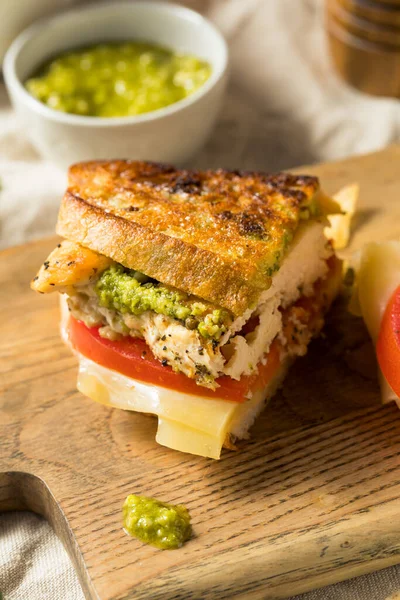 Homemade Italian Pesto Chicken Sandwich Chips — Stock Photo, Image