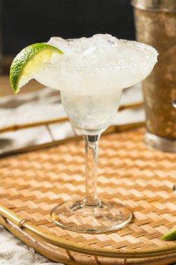 Soğuk Ayyaş Donmuş Tekila Margarita Tuz ve Limonlu