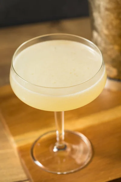 Részeges Corpse Reviver Koktél Gin Citrom — Stock Fotó