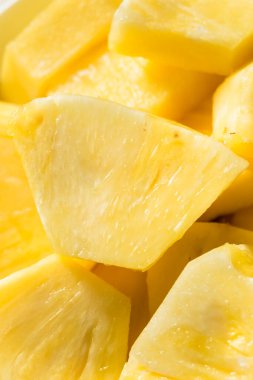 Sağlıklı Organik Ananas Dilimleri Yemeye Hazır