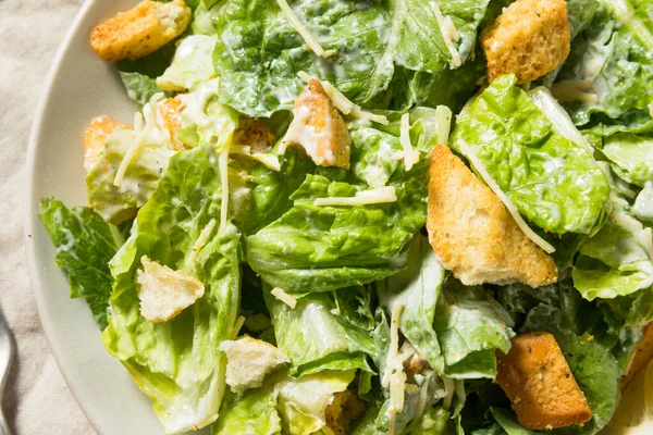 Homemade Healthy Romaine Caesar Salad Dressing Croutons — Stock Photo, Image