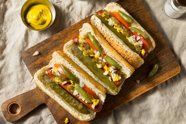 Hausgemachte Hot Dogs Chicago Style Mit Senf Relish Onion Pickle — Stockfoto