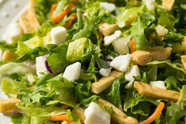 Gezond Grieks Balsamico Romaine Salade Met Feta Croutons — Stockfoto