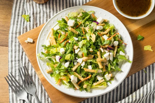 健康的希腊Balsamic Romaine Salad Feta Croutons — 图库照片