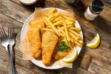 Tartar ve Limonlu Ev Yapımı İngiliz Balık ve Patatesleri